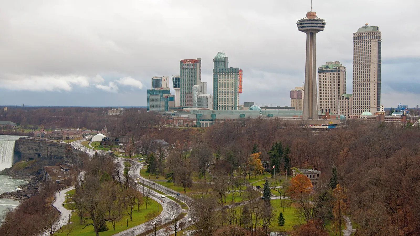 Niagara Falls, Ontario business district served by Outsource IT